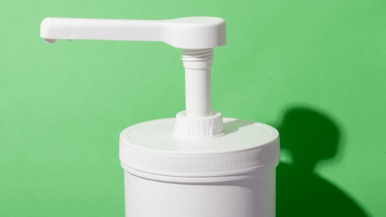 How Can Sauce Dispenser Pumps Be Cleaned Easily?