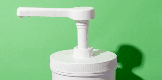 How Can Sauce Dispenser Pumps Be Cleaned Easily?